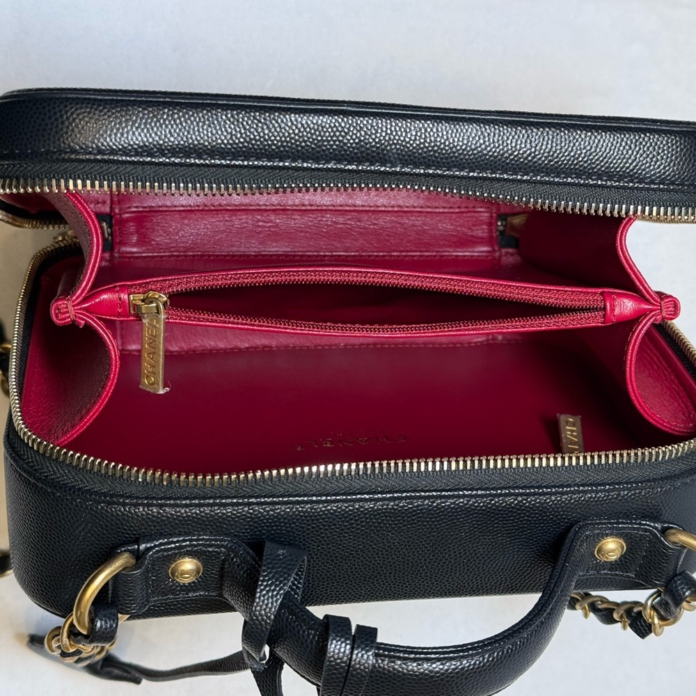 Chanel CC Vanity Case BlackCrossbody Bag with Gold Accents - Picture 11 of 16